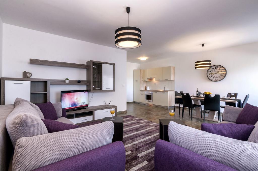 Apartment White Residence Accommodation *