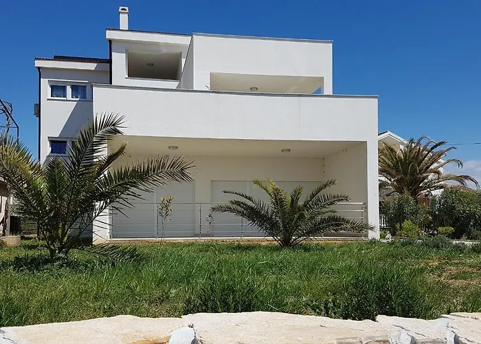 White Residence Luxury Accommodation